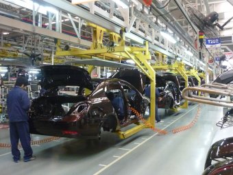 vehicle assembly line in manufacturer.